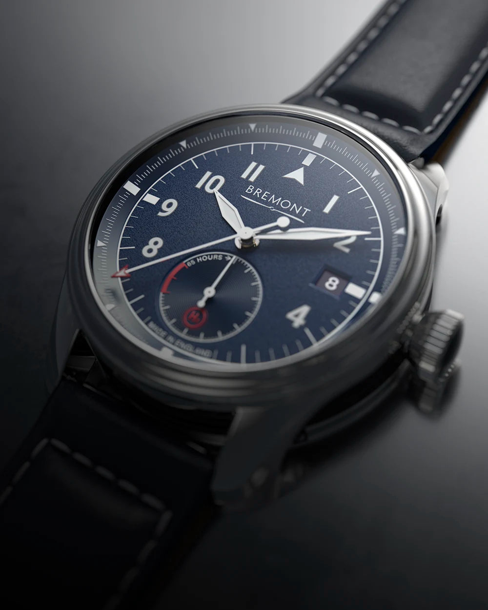 Despite complex functionality, our pilot’s timepieces are designed with a clean, uncluttered aesthetic.